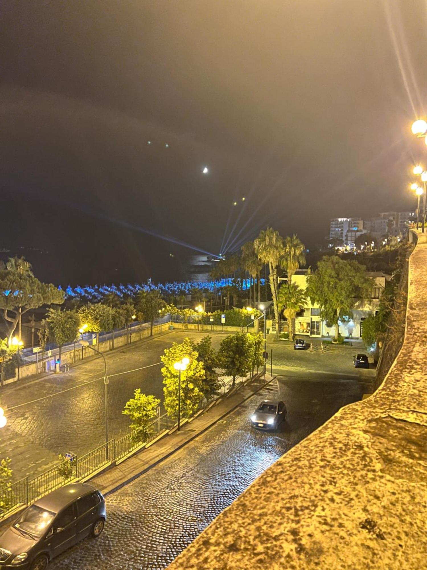 Apartamento Sogno Di Mezza Estate Torre Annunziata Exterior foto
