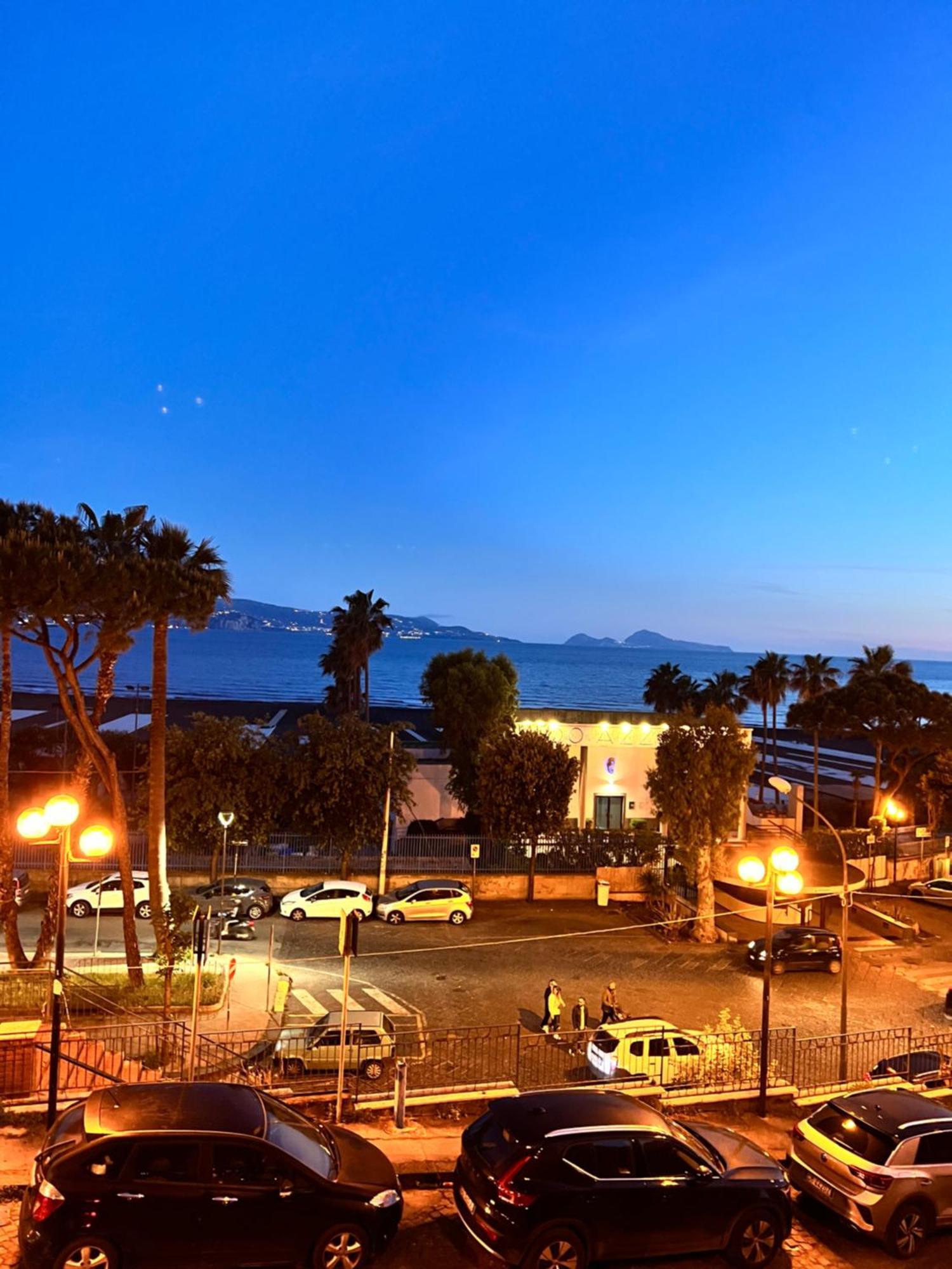 Apartamento Sogno Di Mezza Estate Torre Annunziata Exterior foto
